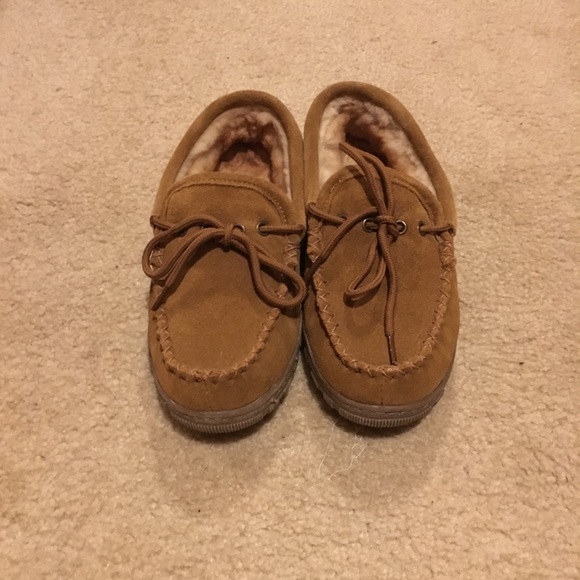 Woman's RJ's Fuzzies moccasins - Picture 1 of 7